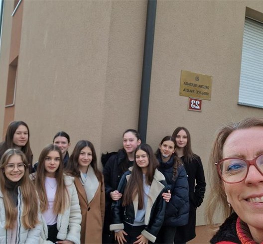 Učenice OŠ E. Kvaternika u posjetu samostanu